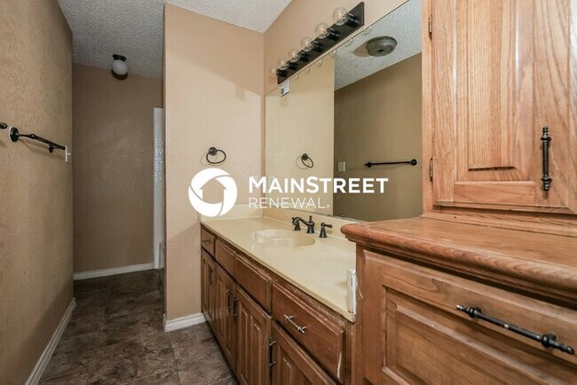Building Photo - 3 Bedroom Pet-Friendly Home in DeSoto, TX ...