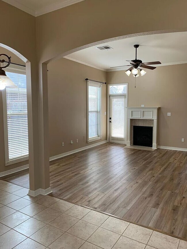 Building Photo - 2006 Wild Iris