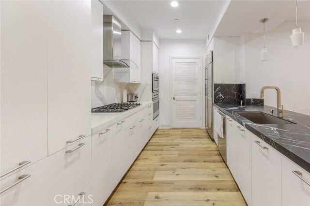 Building Photo - 407 Caruso Ave