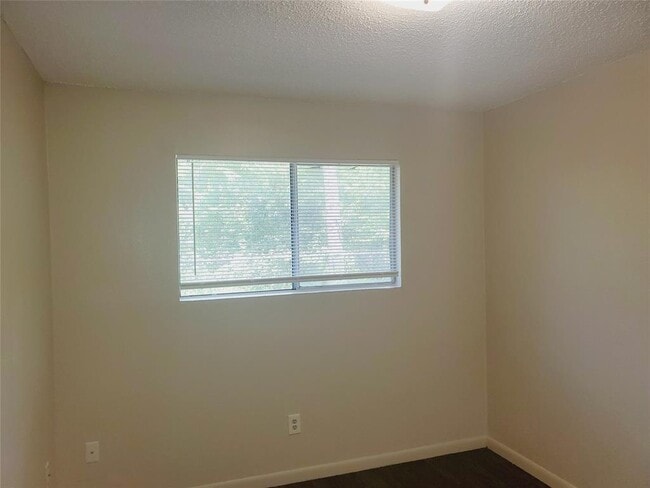 Building Photo - 1710 Rawhide Loop