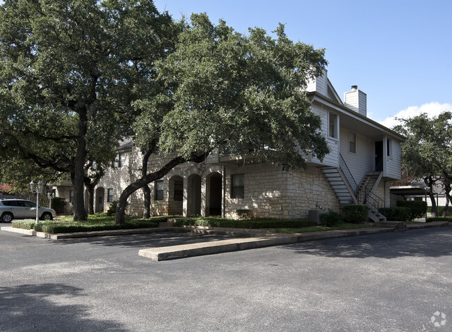 Primary Photo - Arcadia Condominiums