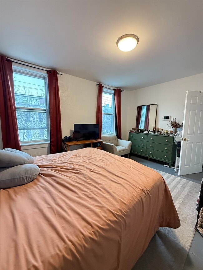 Building Photo - 114 Brunswick St