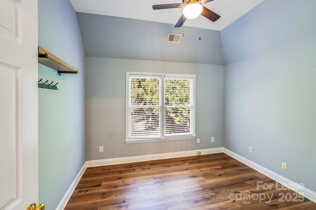 Building Photo - 10243 Squires Way