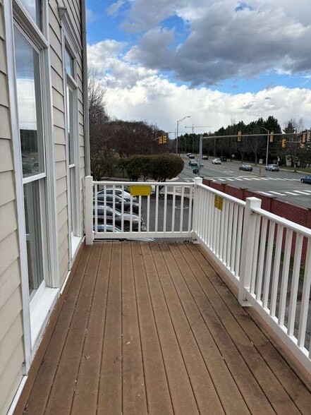 Balcony - 605 Spring St