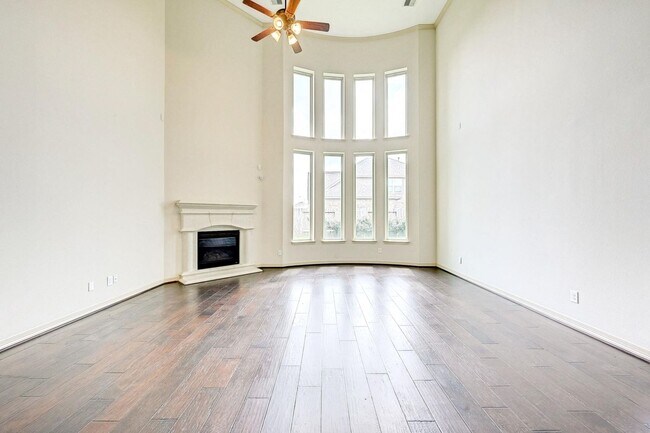 Building Photo - 31815 Dunham Lake Dr