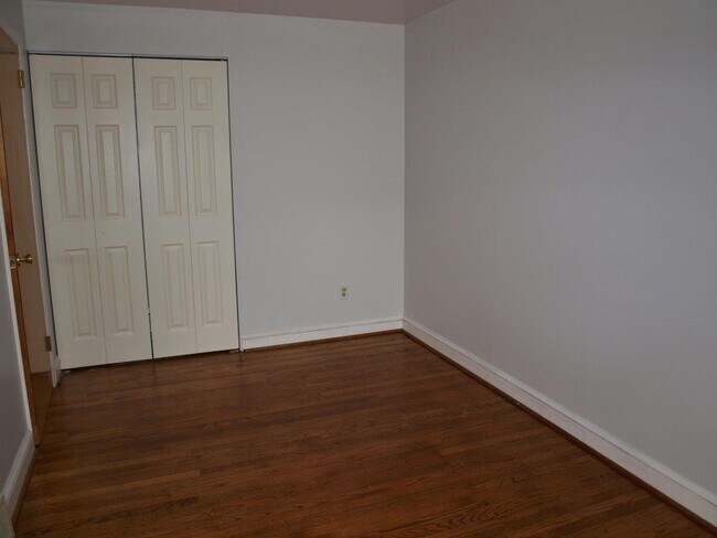 Building Photo - 5411 Houghton Pl