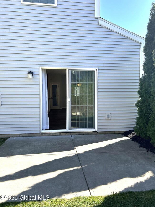 Building Photo - 304 Grayson Pl