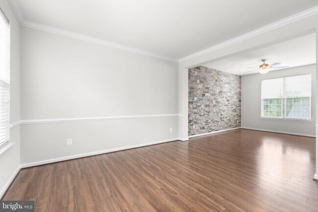 Building Photo - 407 Apricot St