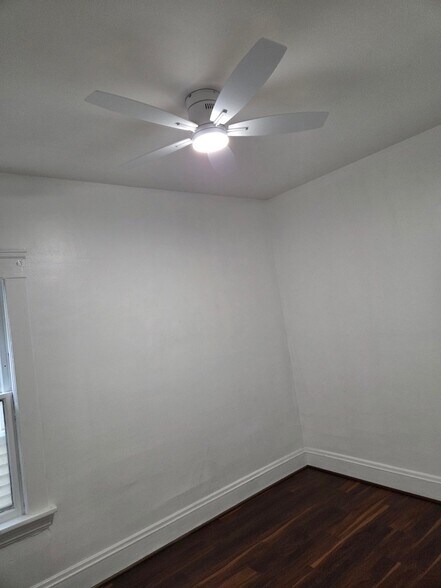 Building Photo - 2781 E 126th St