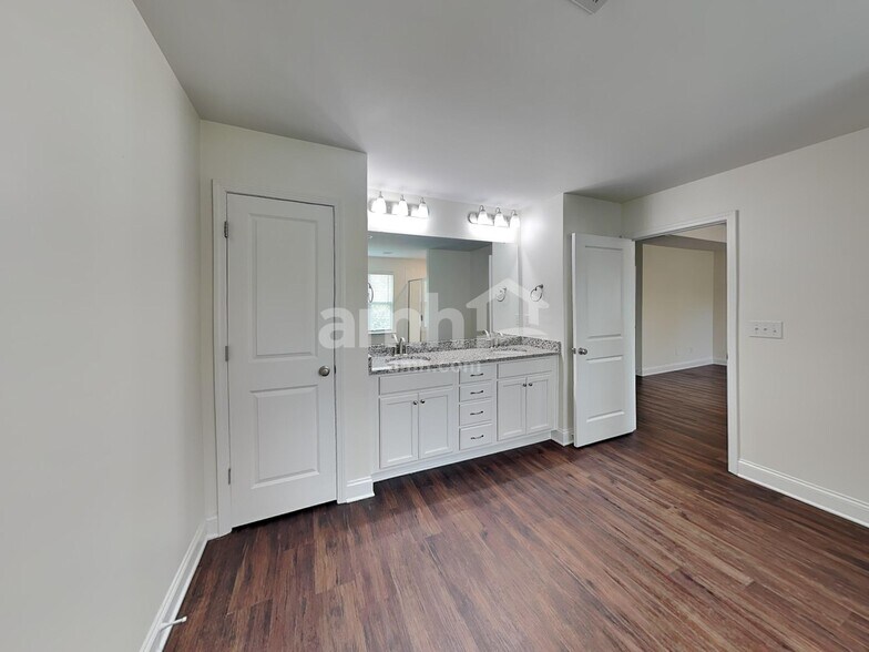Building Photo - 10831 Maryanna Ct