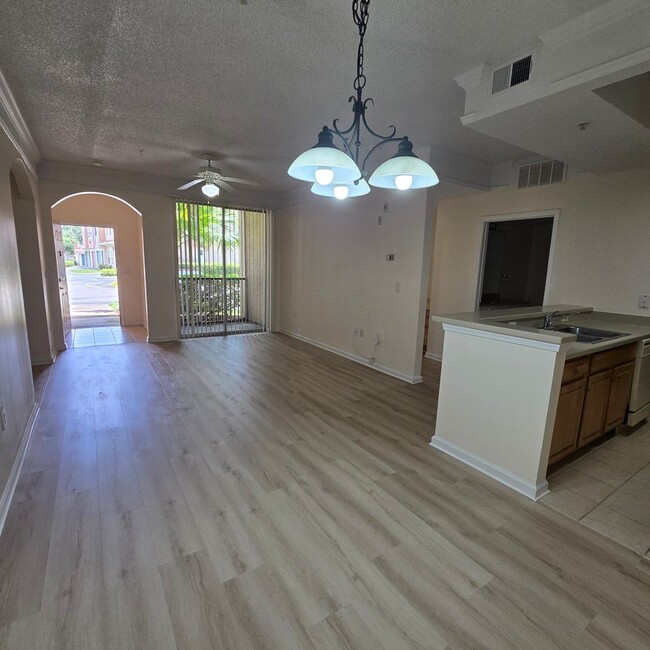Building Photo - 1 Bedroom Condo for RENT