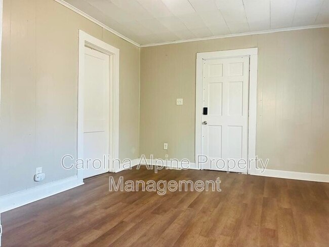 Building Photo - 333 Todd St