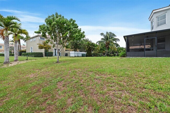 Building Photo - 15376 14th Manor