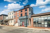 Building Photo - 235 E Market St