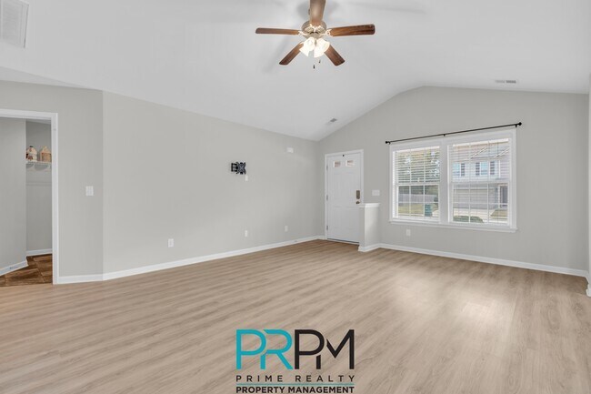 Building Photo - 109 Screech Dr