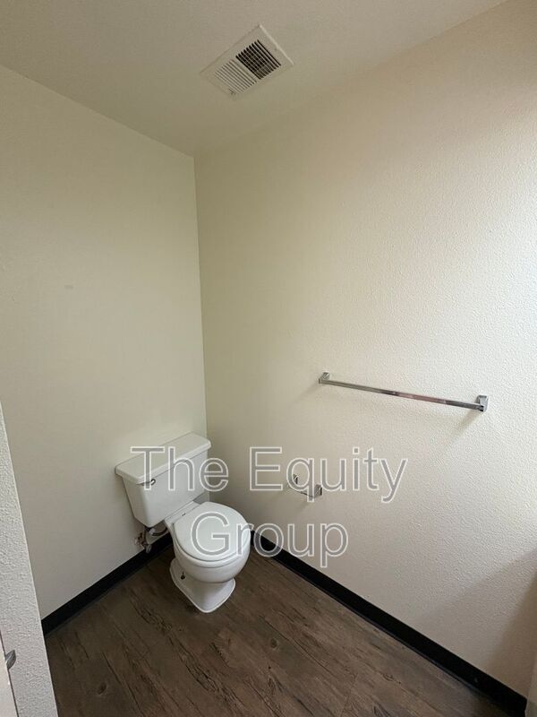 Building Photo - 4805 W Iris Ave