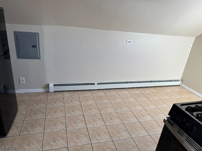 Building Photo - 121 Rutgers St