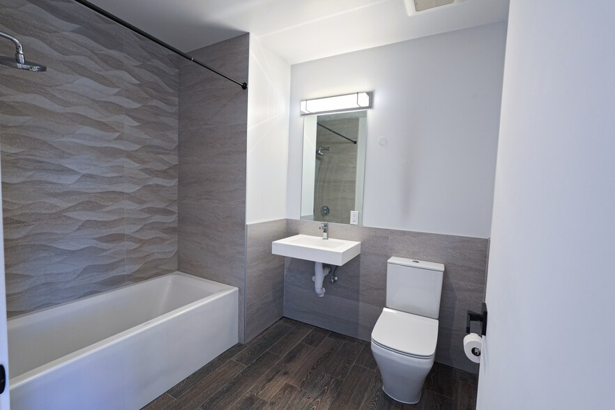 Building Photo - 2747 San Pablo Ave