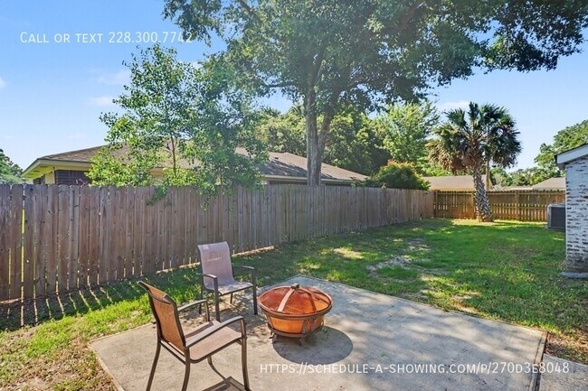 Building Photo - 412 Woodland Park Dr