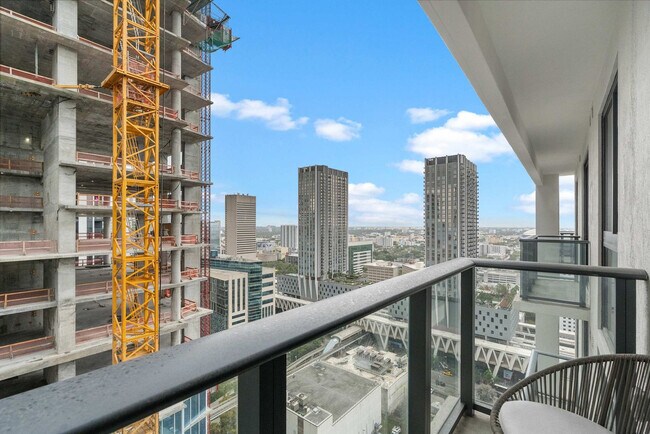 Building Photo - 11 NE 6th St