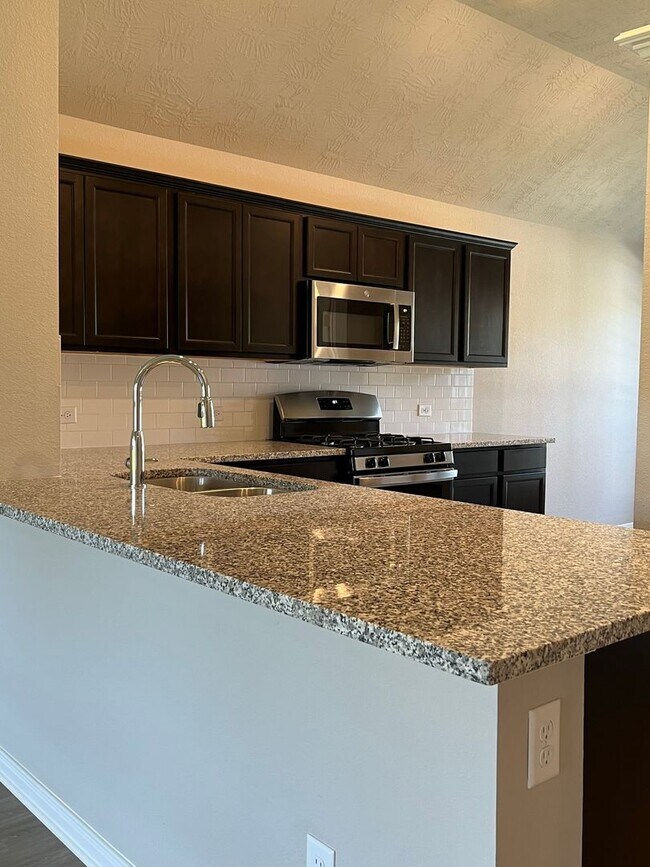 Building Photo - 3/2/2  in the beautiful  gated community of Point Aquarius WISD