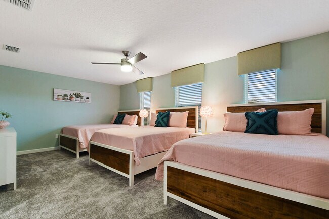 Building Photo - 2873 Bookmark Dr