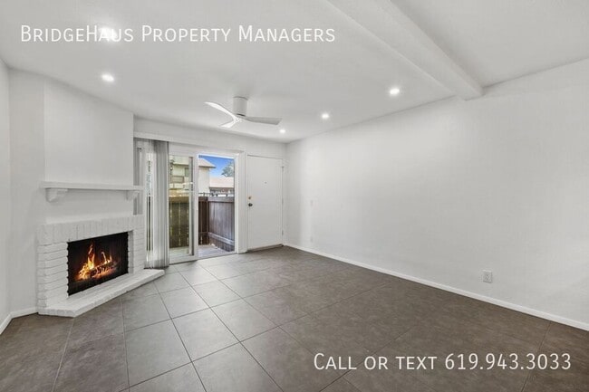 Building Photo - 8360 Via Sonoma