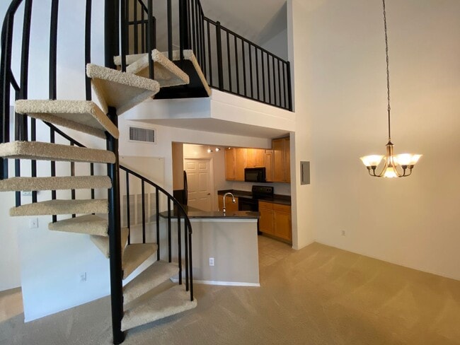 Building Photo - 11 Arbor Club Dr