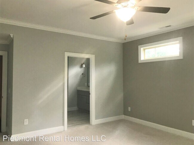 Building Photo - 3 br, 3 bath House - 105 Beckham Dr
