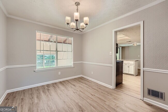 Building Photo - 493 Old Canton Rd