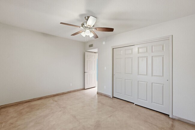 Building Photo - Pending/ Rented - Refined Desert Living in the Catalina Foothills