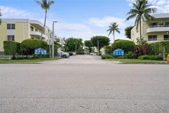 Building Photo - 10795 SW 108th Ave