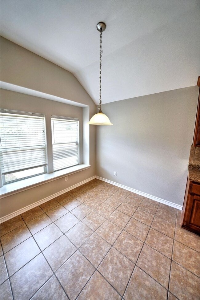 Building Photo - Stunning 4-Bedroom Home in Live Oak Hills,...