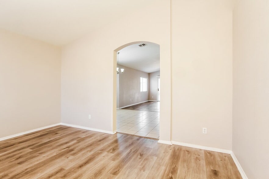 Building Photo - 11591 W Hubbell St
