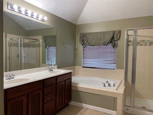 Building Photo - 7038 Cornflower Ln