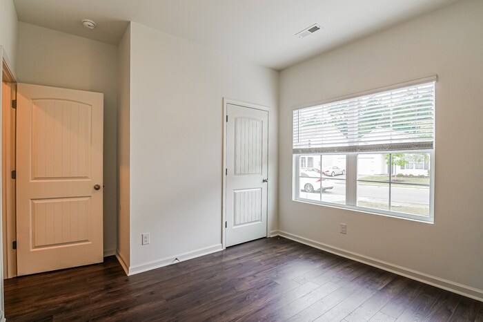 Building Photo - 5724 Timber Leaf Lp