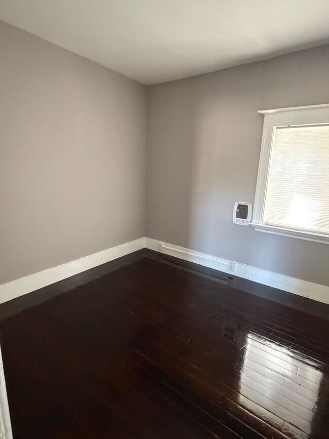 Building Photo - Duplex