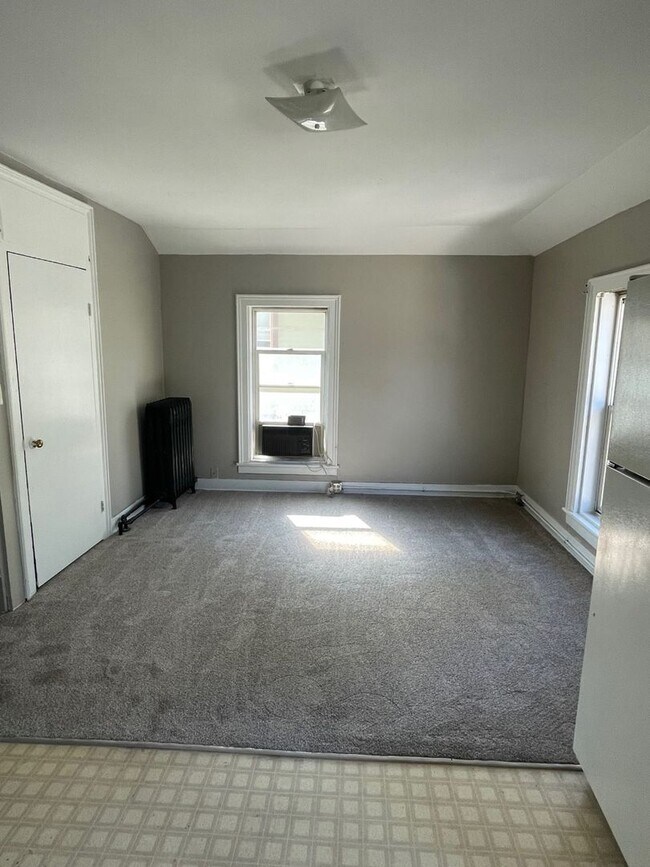 Interior Photo - 316 Maple Ave 6 Unit