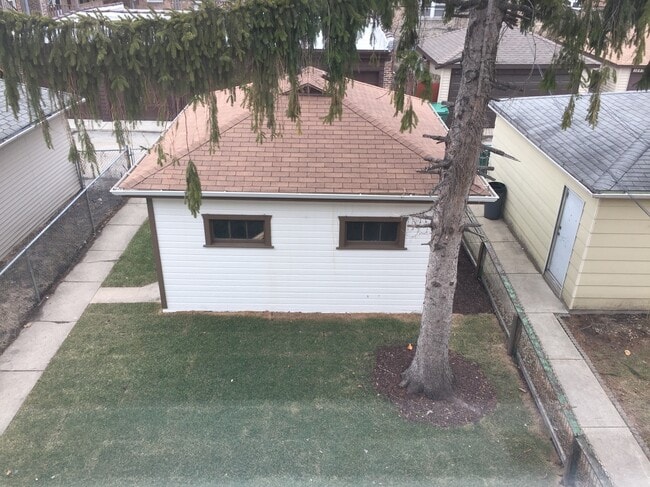 Building Photo - 1846 Wesley Ave