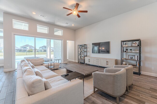 Building Photo - 25018 Pavonia Lake Ln