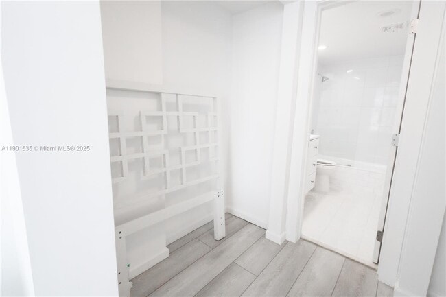 Building Photo - 4010 Galt Ocean Dr