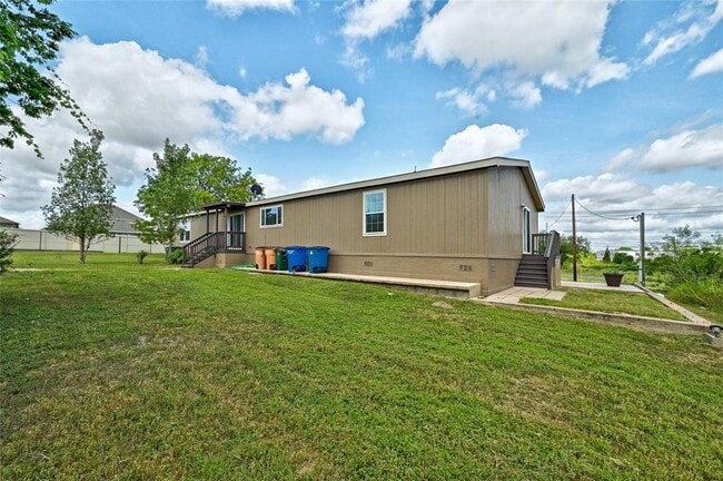 Building Photo - 10801 Bradshaw Rd