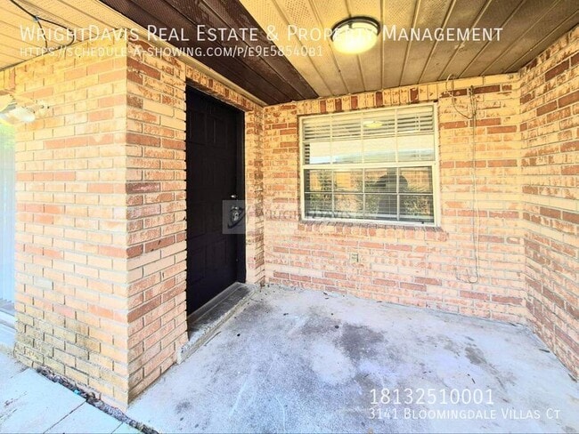 Building Photo - 3141 Bloomingdale Villas Ct