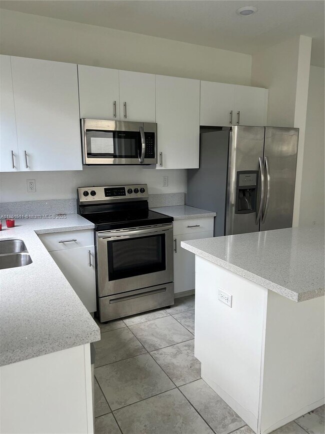 Building Photo - 316 NE 208th Terrace