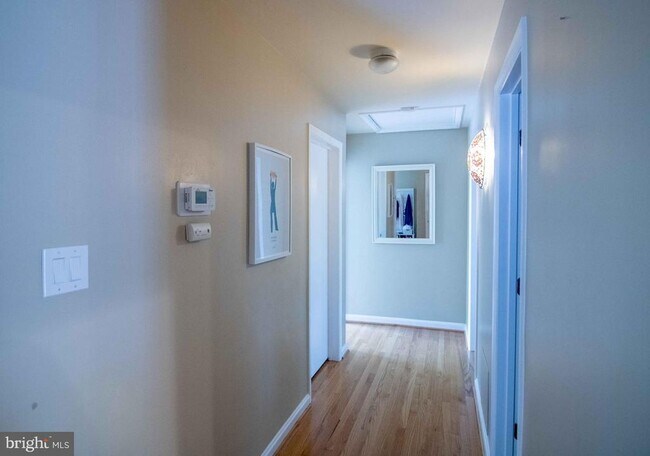 Building Photo - 2205 Parker Ave