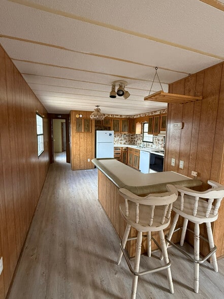 Building Photo - 275 Goshen Rd