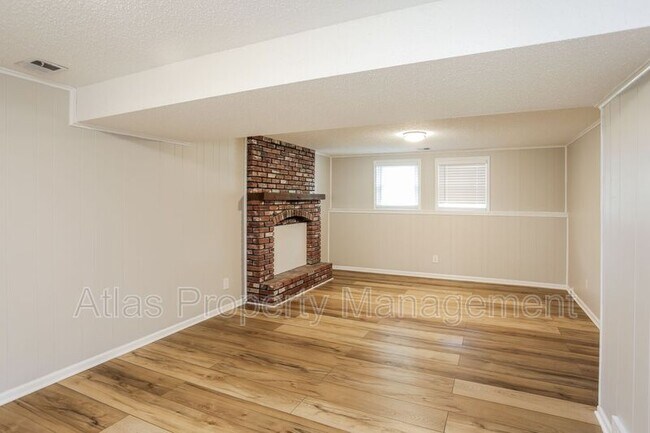 Building Photo - 1014 Lindenwood Ln