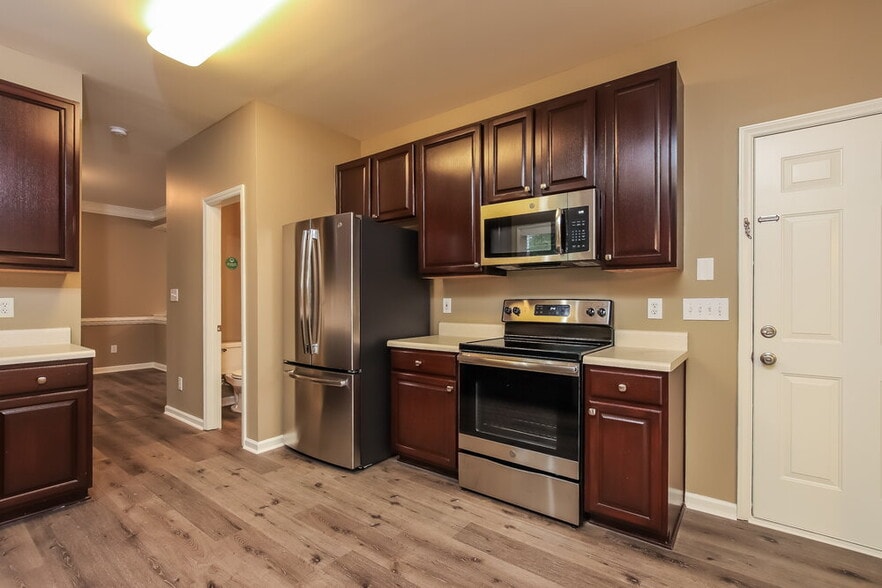 Building Photo - 5125 Casland Dr