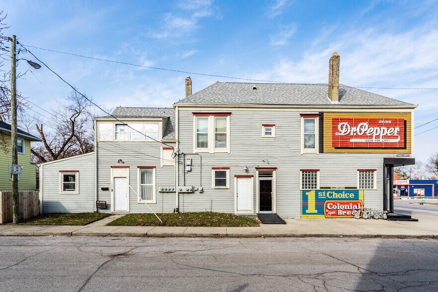 Primary Photo - 1106 Laurel St