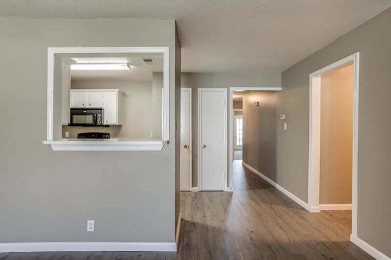 Building Photo - 9438 Celine Dr